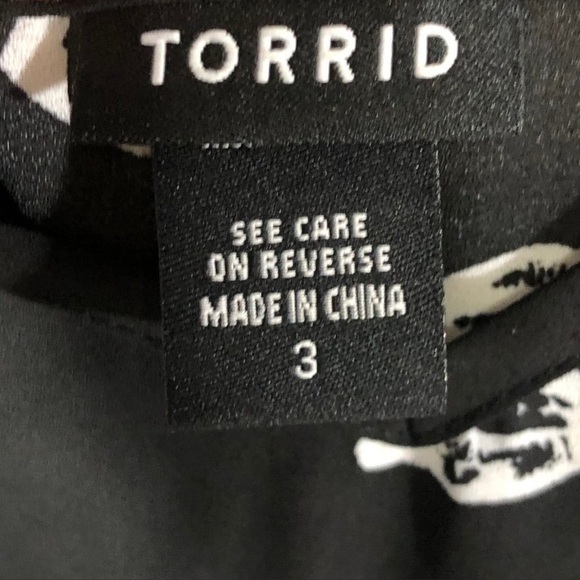 TORRID SLEEVELESS CHIFFON BLACK BLOUSE SIZE plus 3 - Picture 5 of 8